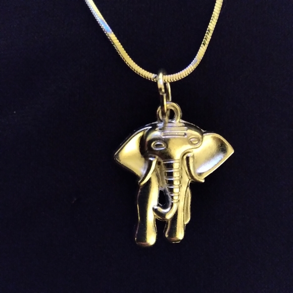 Silver tone elephant jewelry - Picture 3 of 5